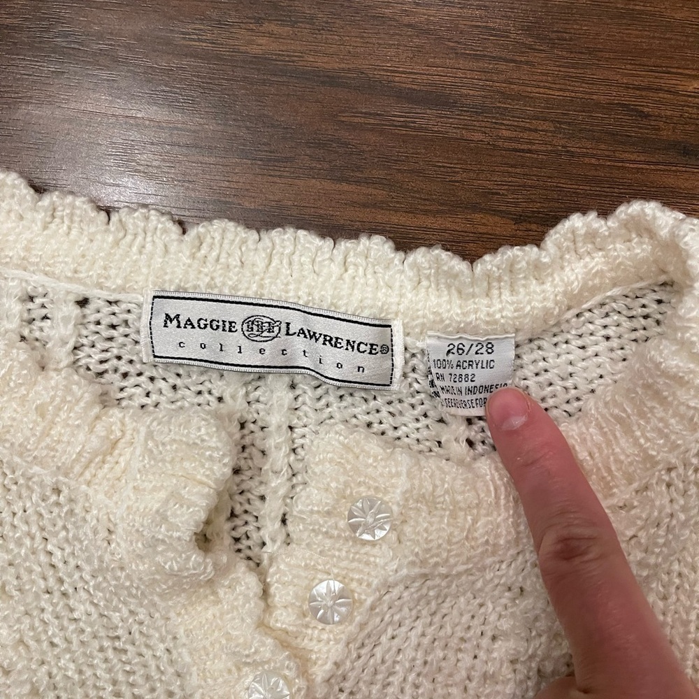 Maggie Lawrence Collection Cottage Core Henley Sweater Size 26/28 - Picture 2 of 3